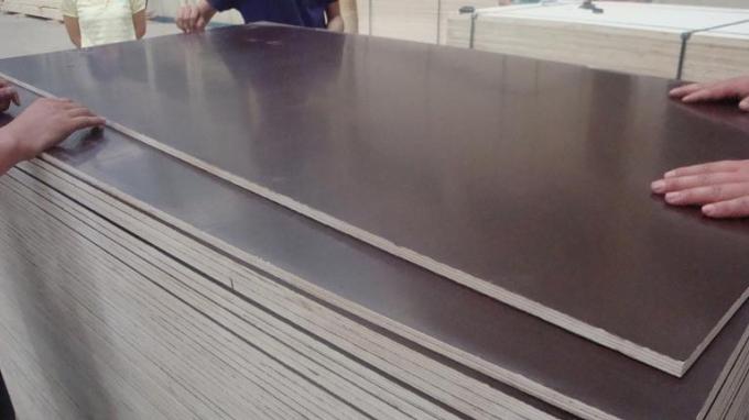 Melamine Glue BB/BB Black Film Coated Plywood , Soundproof