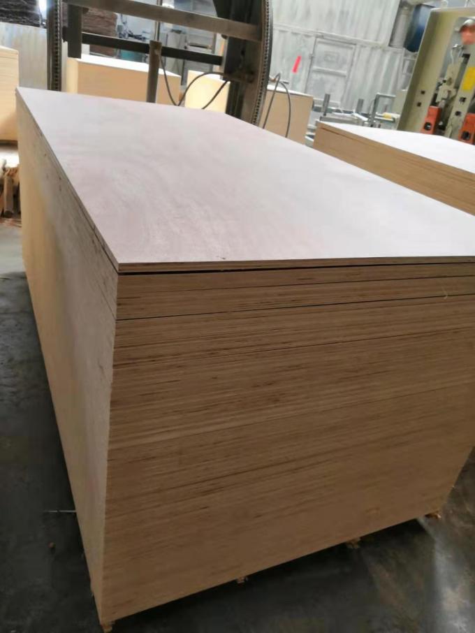 E1 Glue Okoume Plywood Furniture Decoration , Durable 9mm Plywood