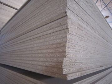 Indoor Solid Core Plain Particle Board , Anti - Impact High Density Particle Board