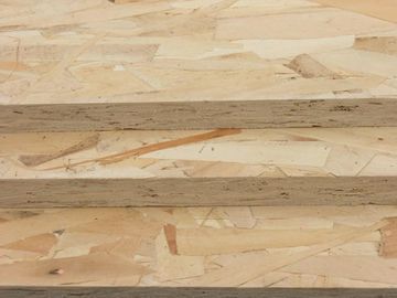 Minimum Twisting Wood 15mm OSB Board / OSB Roofing Sheets Outdoor Application