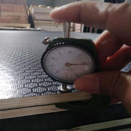 12mm Thick Anti - Slip Phenolic Faced Plywood With Double Time Hot Press