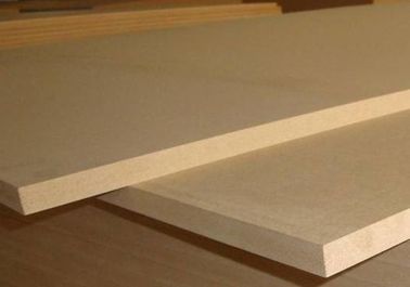 China Poplar Core Plain Laminated MDF Board For Interior Flooring Furniture Decoration factory